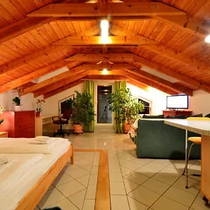 Ajo - Alte Donau View Penthouse - Self-check-in Wien